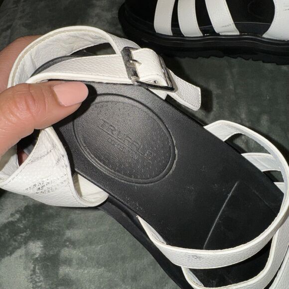 Truffle Collection Women's Sandals Sz 8 White Black Leather Ankle Strap Strappy - Picture 5 of 7